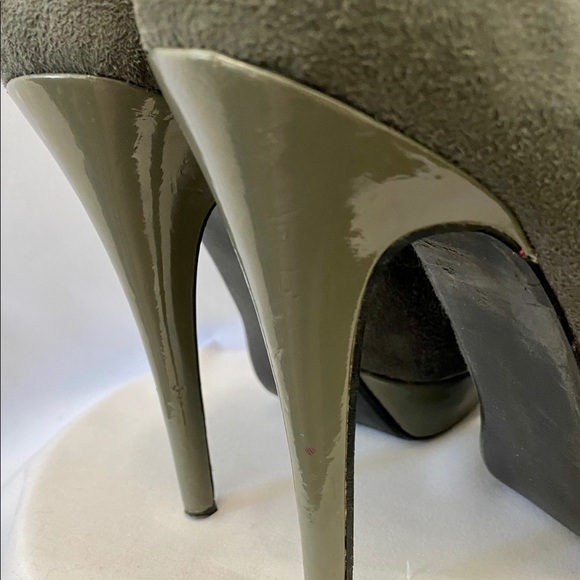 Delicious Gray Suede Platform Stiletto Heels 9 - Picture 9 of 16